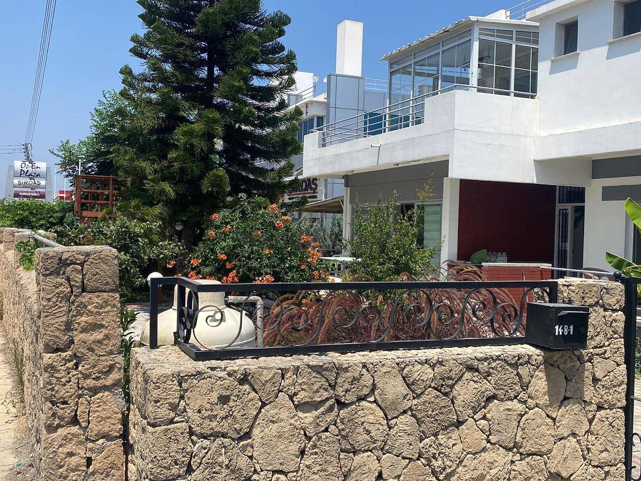 Северный Кипр Кирения Караоланолу аренда готовый бизнес с садом, 400 m²
