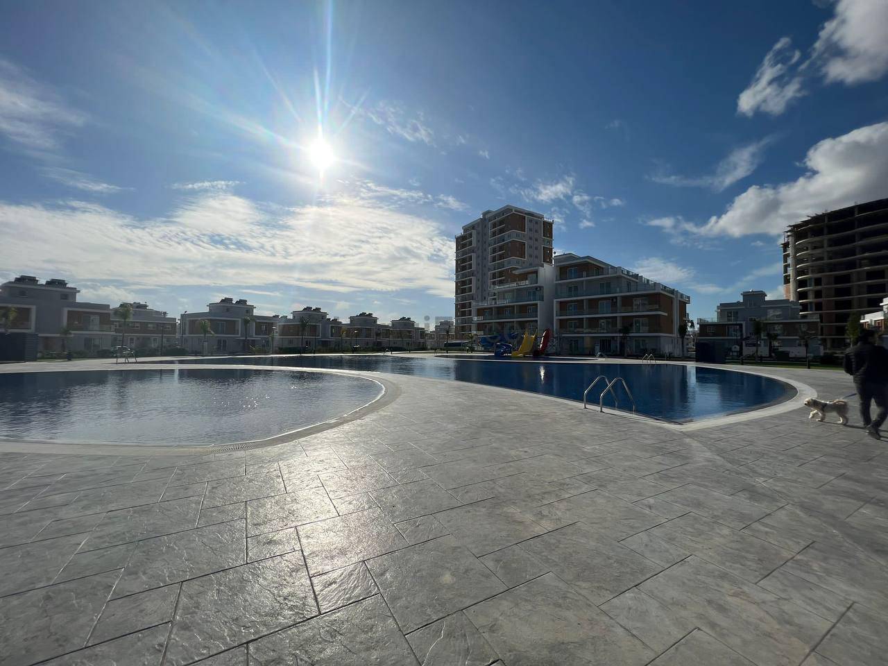 Северный Кипр Искеле Лонг Бич продажа квартира 2+1 с камином с бассейном